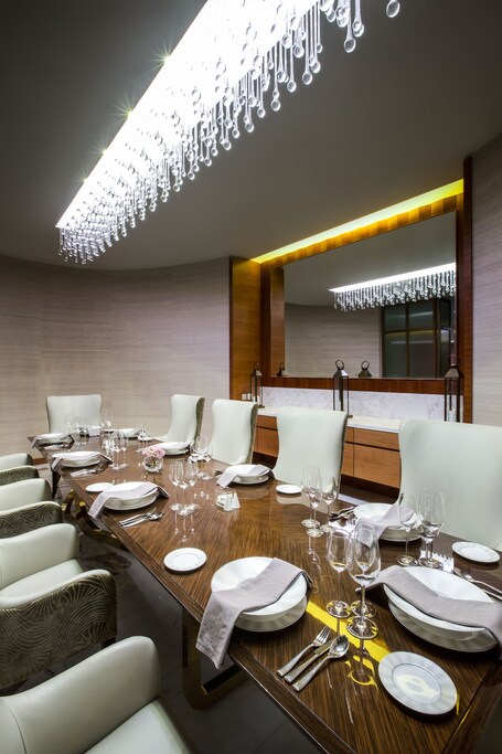 Bab Al Qasr Hotel - Image 207