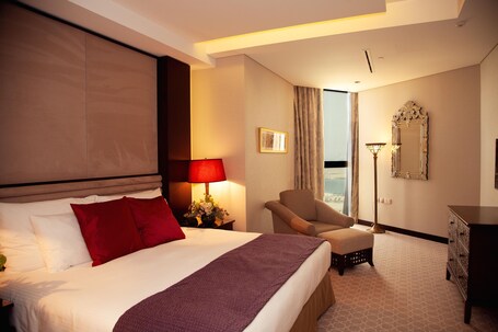 Bab Al Qasr Hotel - Image 173