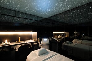 Couples treatment rooms, sauna, steam room, body treatments