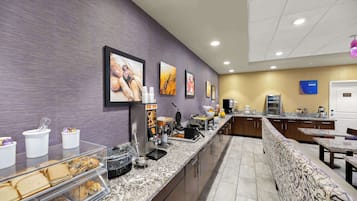 Desayuno buffet incluido todos los días