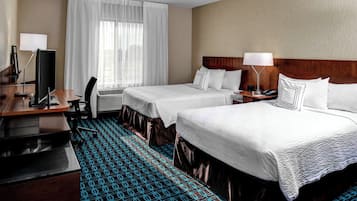 1 bedroom, premium bedding, desk, laptop workspace