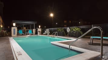 Alberca al aire libre por temporada