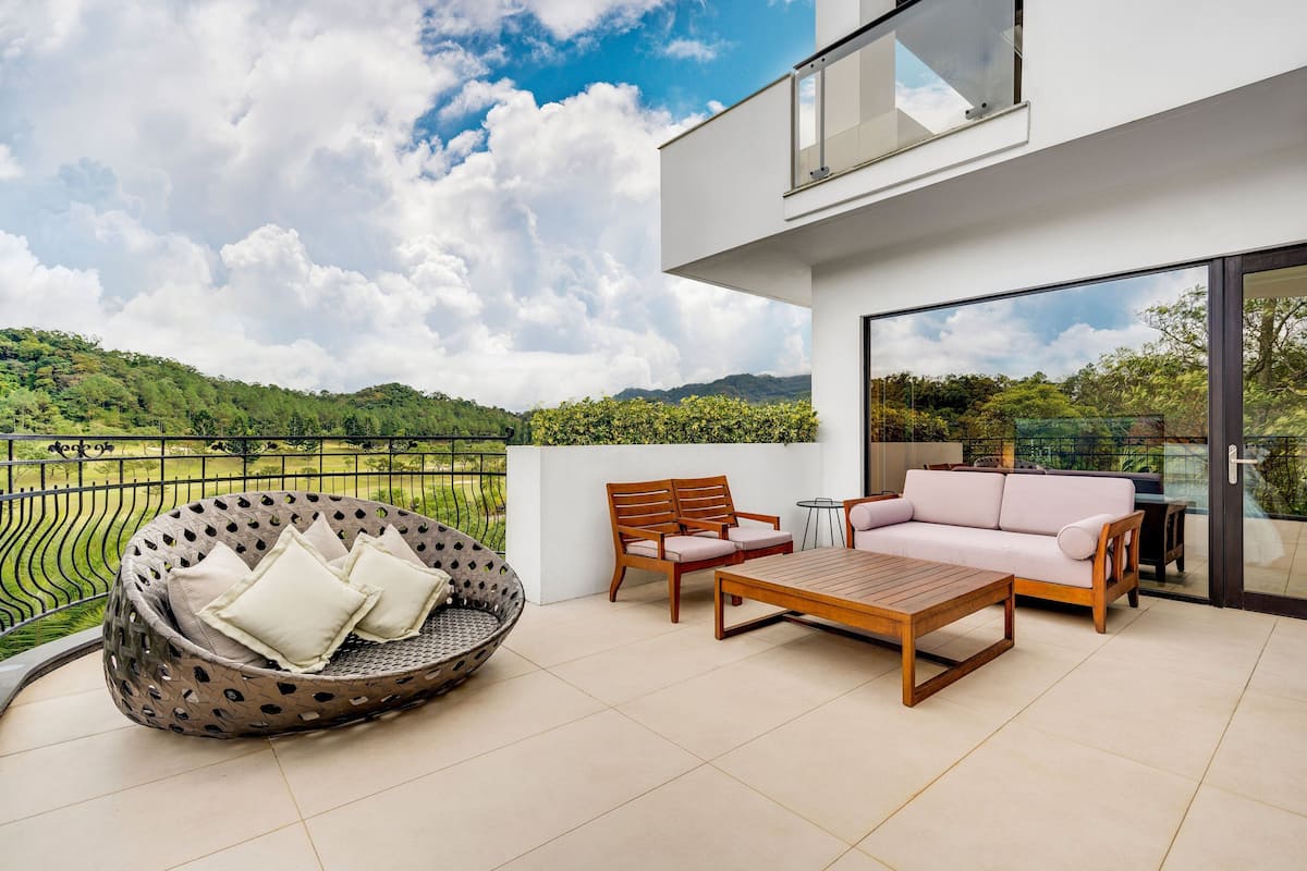 1 bedroom, free minibar, in-room safe, desk