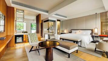 Studio Suite, 1 King Bed, Mountain View | Free minibar, in-room safe, desk, blackout drapes