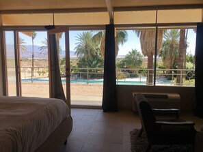 Singola Deluxe, 1 letto king, frigorifero e microonde, vista piscina | Vista dalla camera