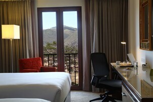 Een kluis op de kamer, verduisterende gordijnen