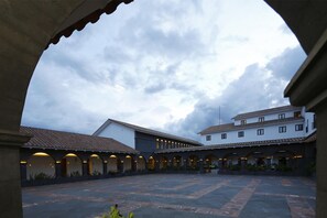 Courtyard - Hilton Garden Inn Cusco (Cusco)