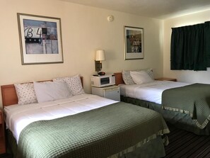 Deluxe-værelse til 3 personer | 1 soveværelse, skrivebord, mørklægningsgardiner, lydisolering