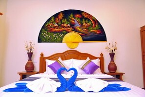 Deluxe Double Room, Non Smoking, Private Bathroom | Premium bedding, minibar, in-room safe, desk - Nok Resort & Hotel (San Sai)