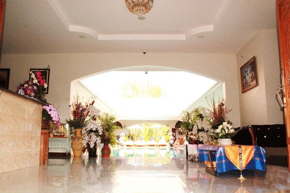 Front of property - Nok Resort & Hotel (San Sai)