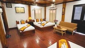 Quad Family | Minibar, in-room safe, desk, soundproofing - Villa Oudomlith (Luang Prabang)