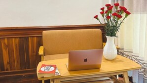 Superior Twin | Minibar, in-room safe, desk, soundproofing - Villa Oudomlith (Luang Prabang)