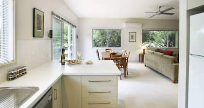 Abalina Cottages, Rotary Drive