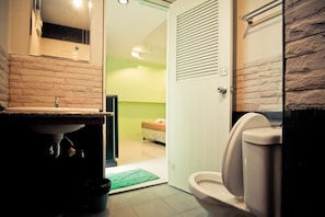 Bathroom - Better Place Hotel (Ubon Ratchathani)