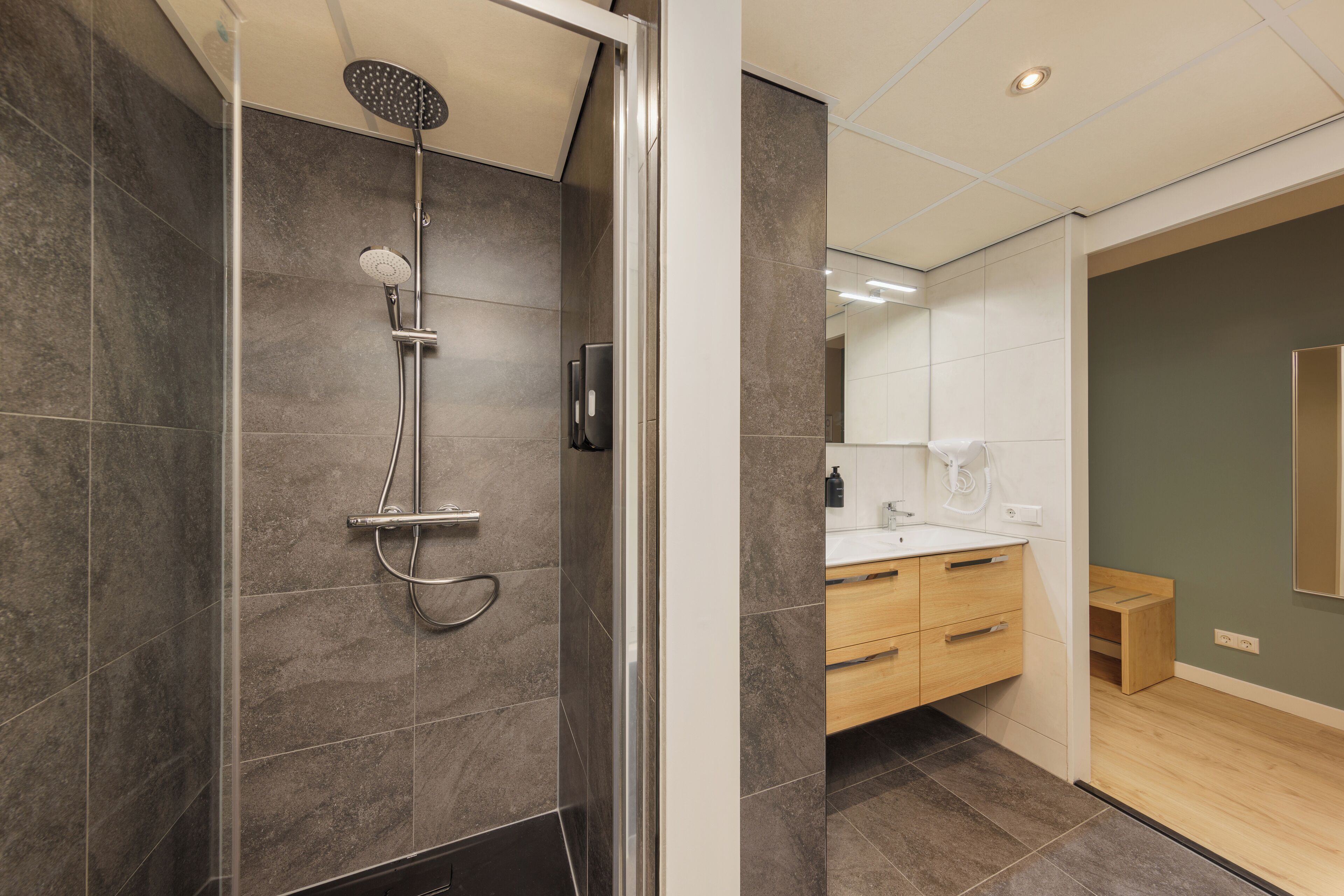 superior room | bathroom | hair dryer, towels, toilet paper