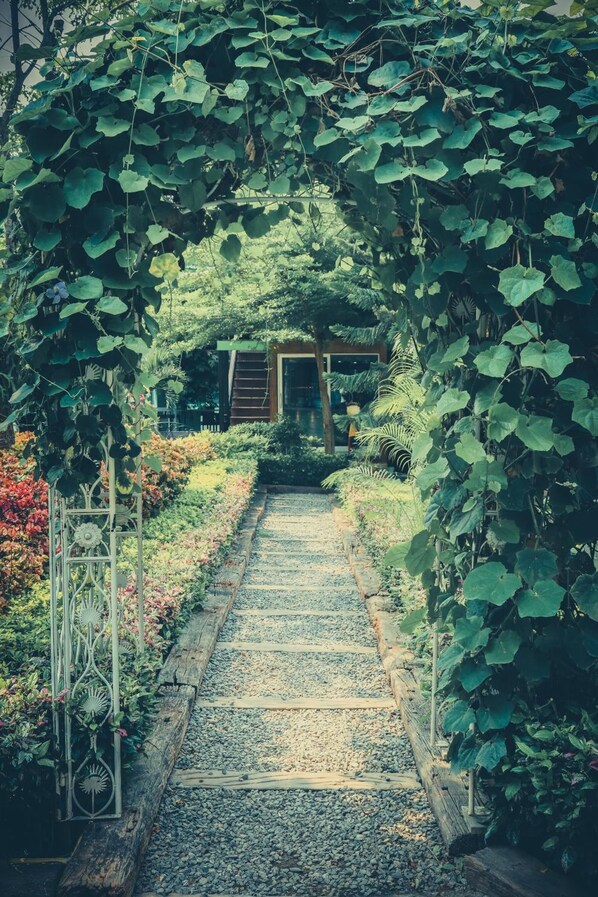 Property grounds - The Pino Hotel Pak-Chong (Pak Chong)