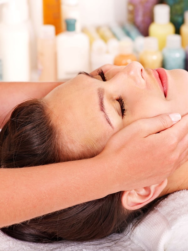 Sauna, hot tub, steam room, facials, 3 treatment rooms, massages
