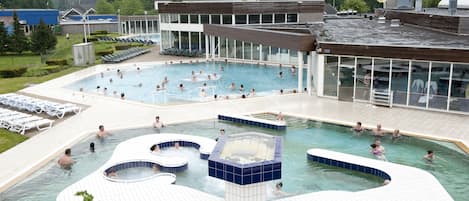 Sauna, Whirlpool, Dampfbad, Gesichtsbehandlungen, 3 Behandlungsräume