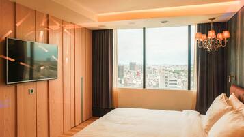 Suite | Premium bedding, in-room safe, individually decorated, desk