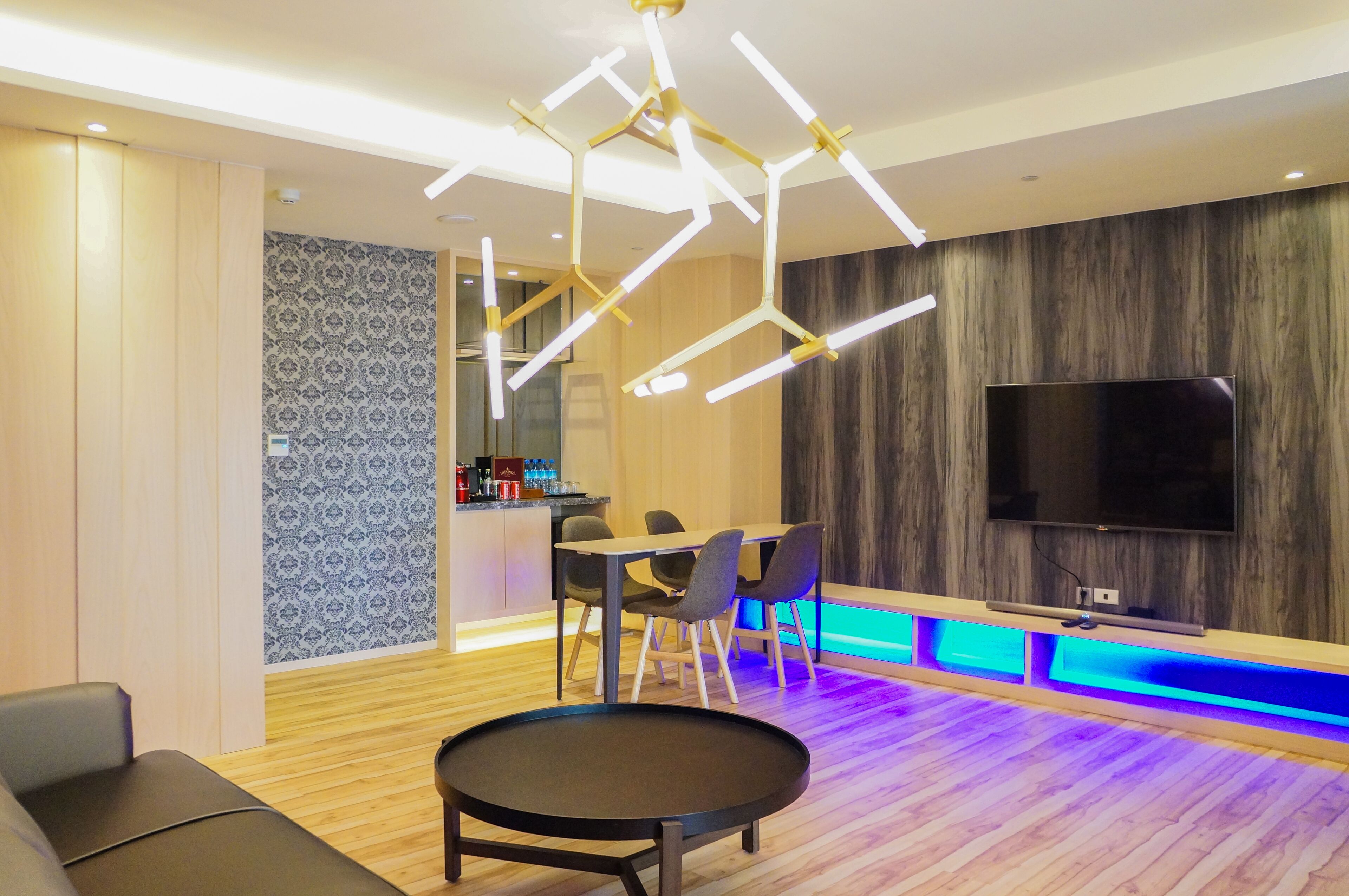 Suite | Luxe beddengoed, een kluis op de kamer, individueel gedecoreerd