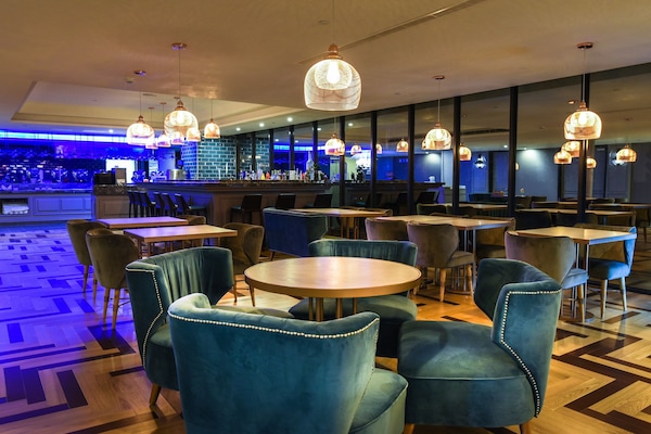 Breakfast served, Chinese cuisine