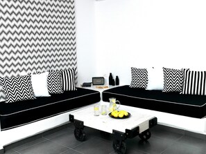 Superior Suite | Living room