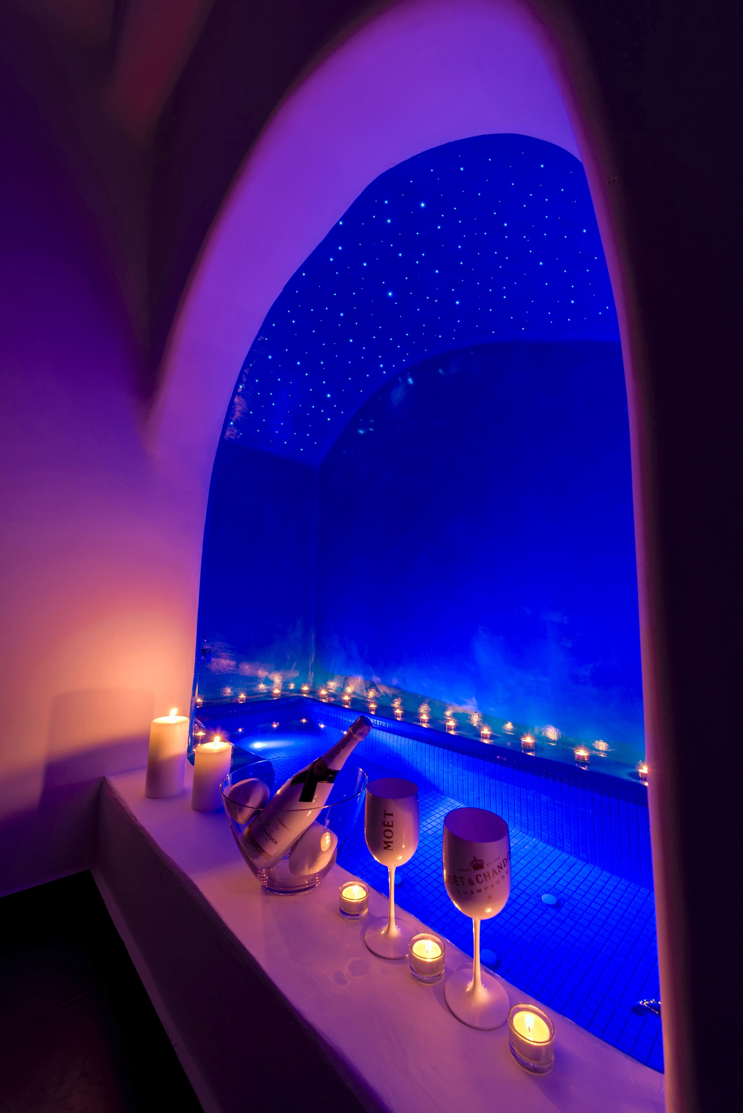 villa, 2 bedrooms, private pool (aqua marine) | private spa tub