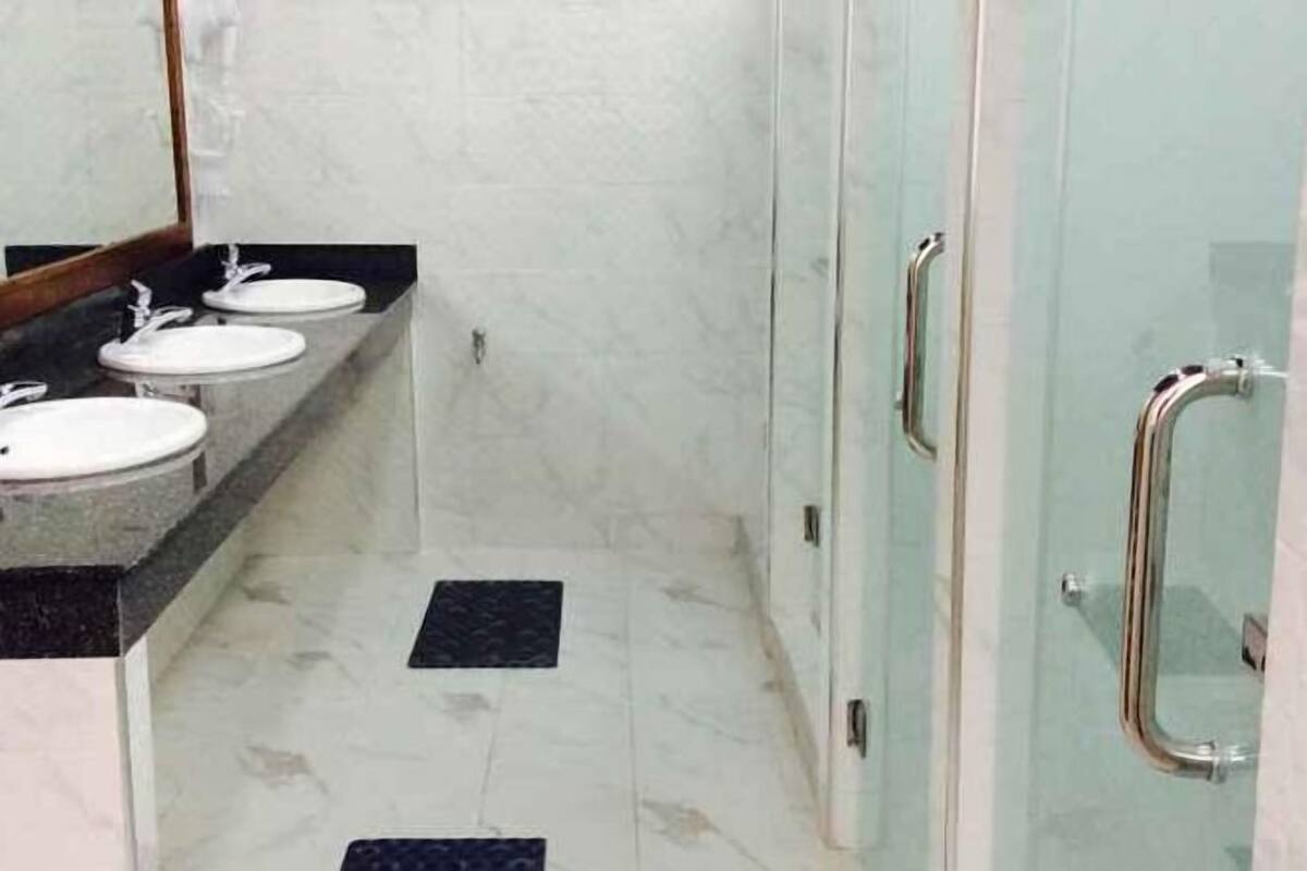 Banheiro | Produtos de toalete grátis, secador de cabelo, toalhas de banho