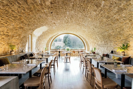 Restaurant. Château de la Bûcherie
