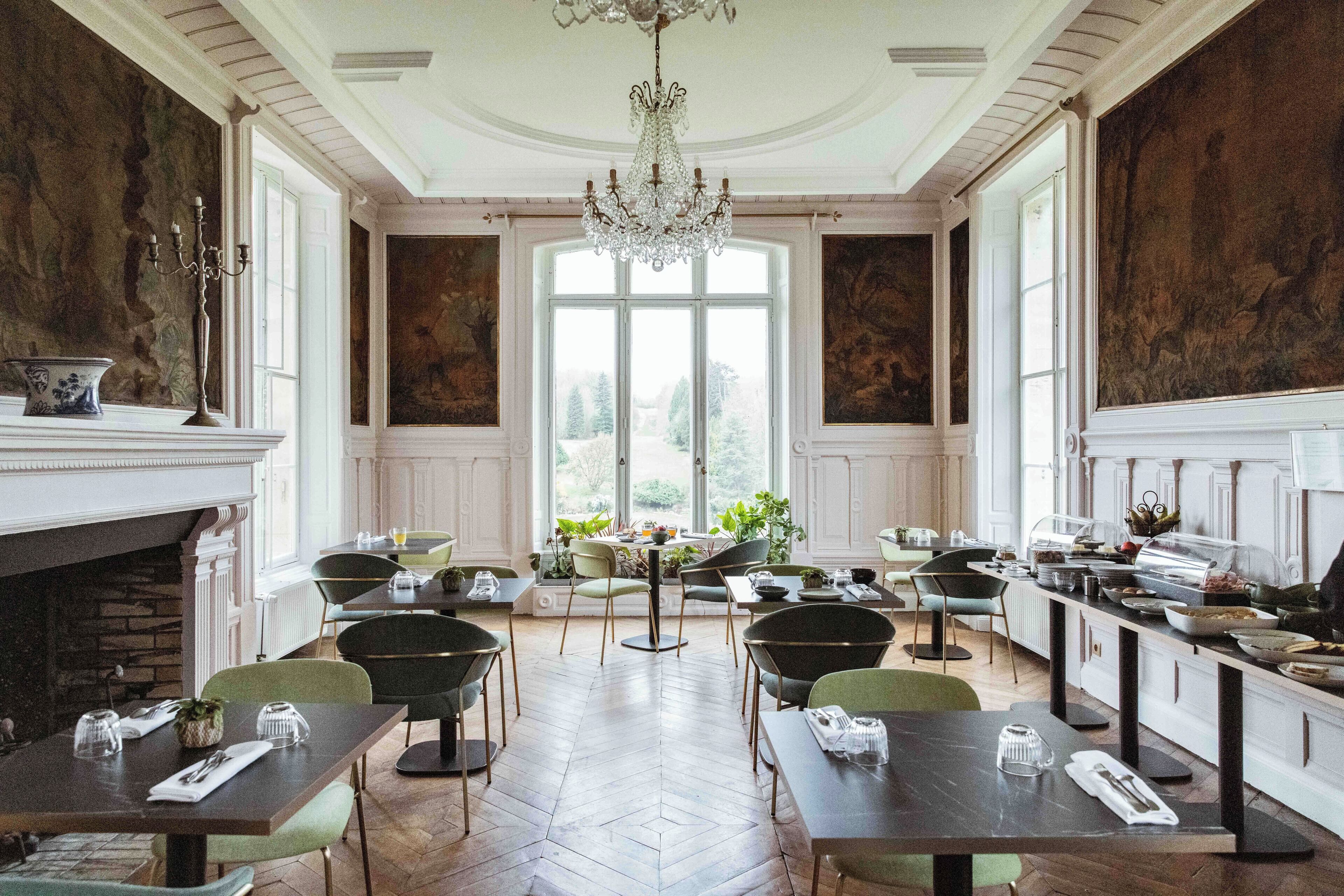 daily buffet breakfast (eur 22 per person)