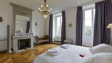 SÀngtillbehör av högsta kvalitet, strykjÀrn/strykbrÀda och gratis wi-fi