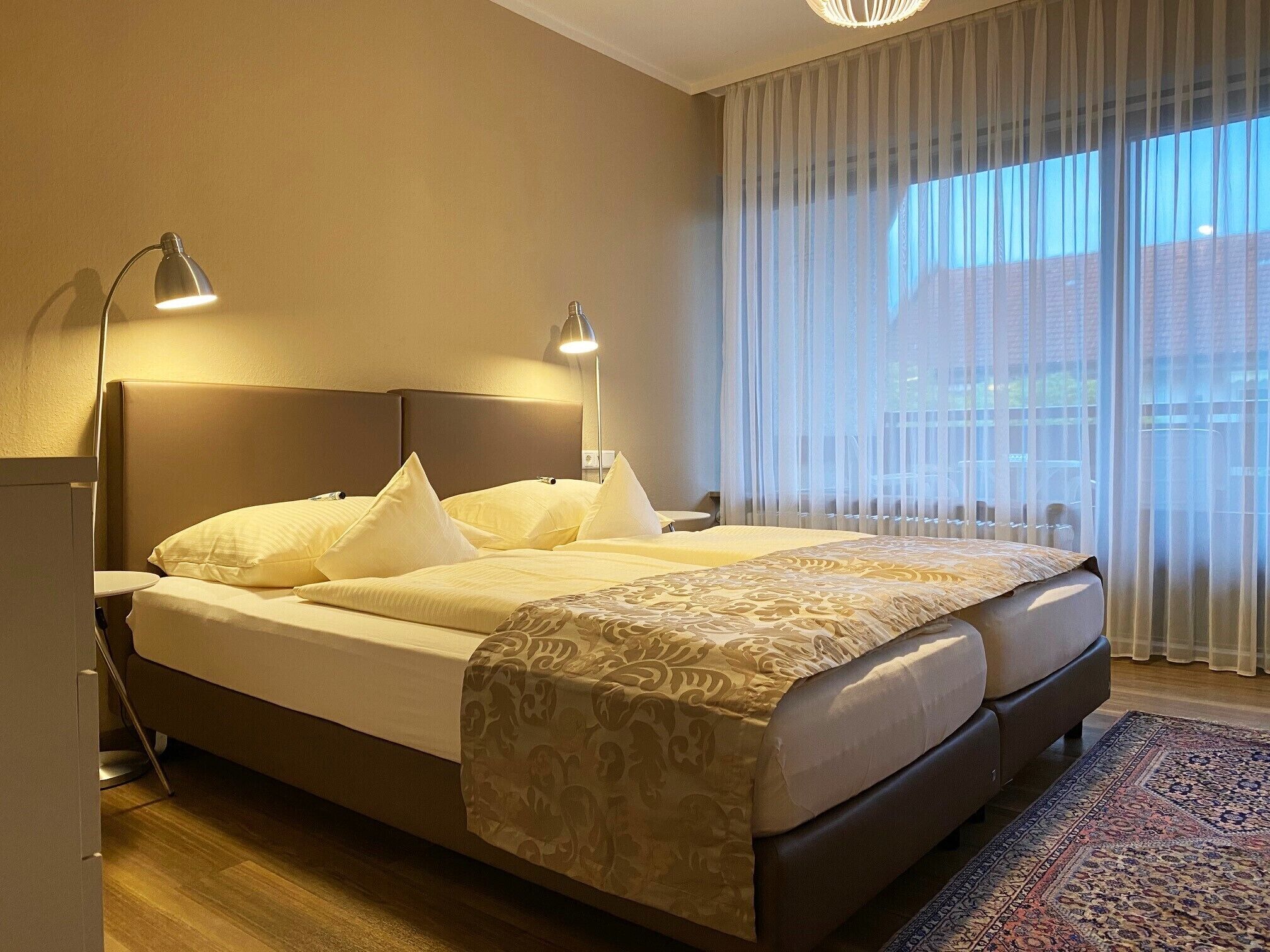 standard double room, balcony | premium bedding, down duvets, in-room safe, desk