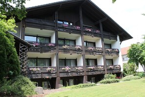 Front of property - Hotel garni Bellevue (Bad Fuessing)