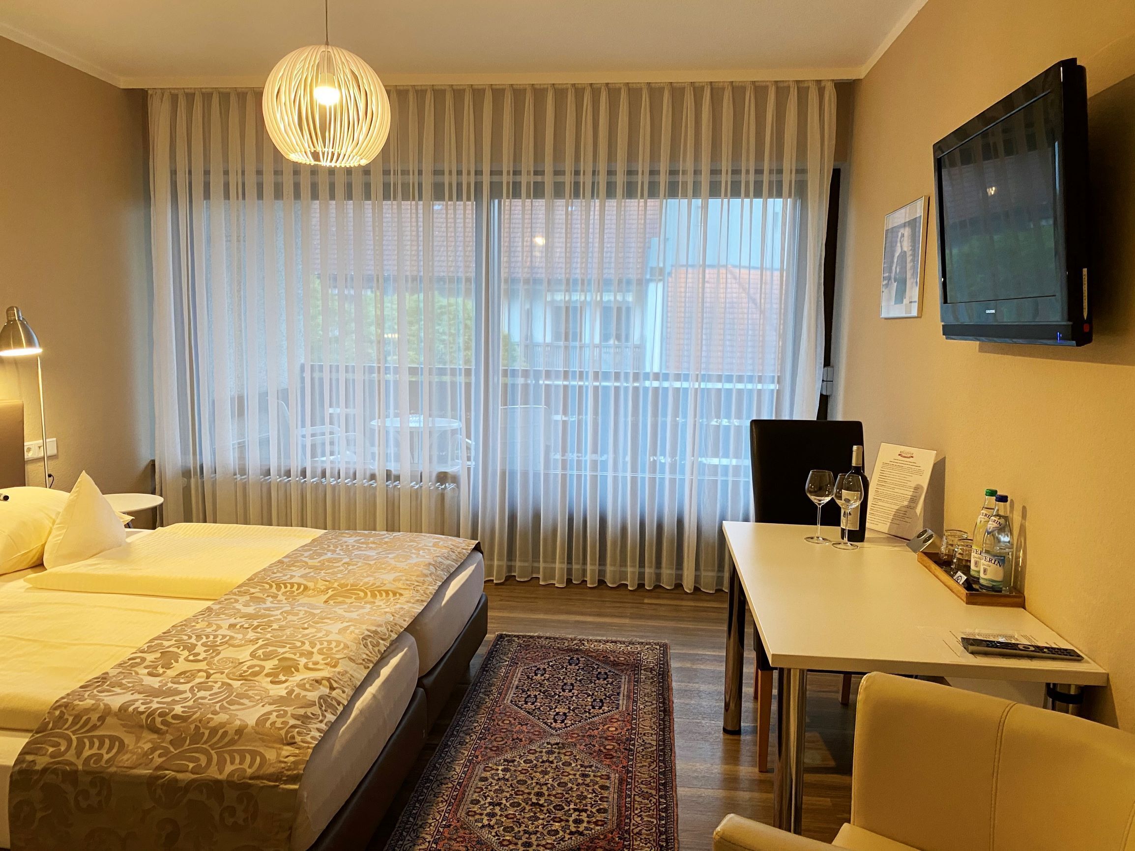 standard double room, balcony | premium bedding, down duvets, in-room safe, desk