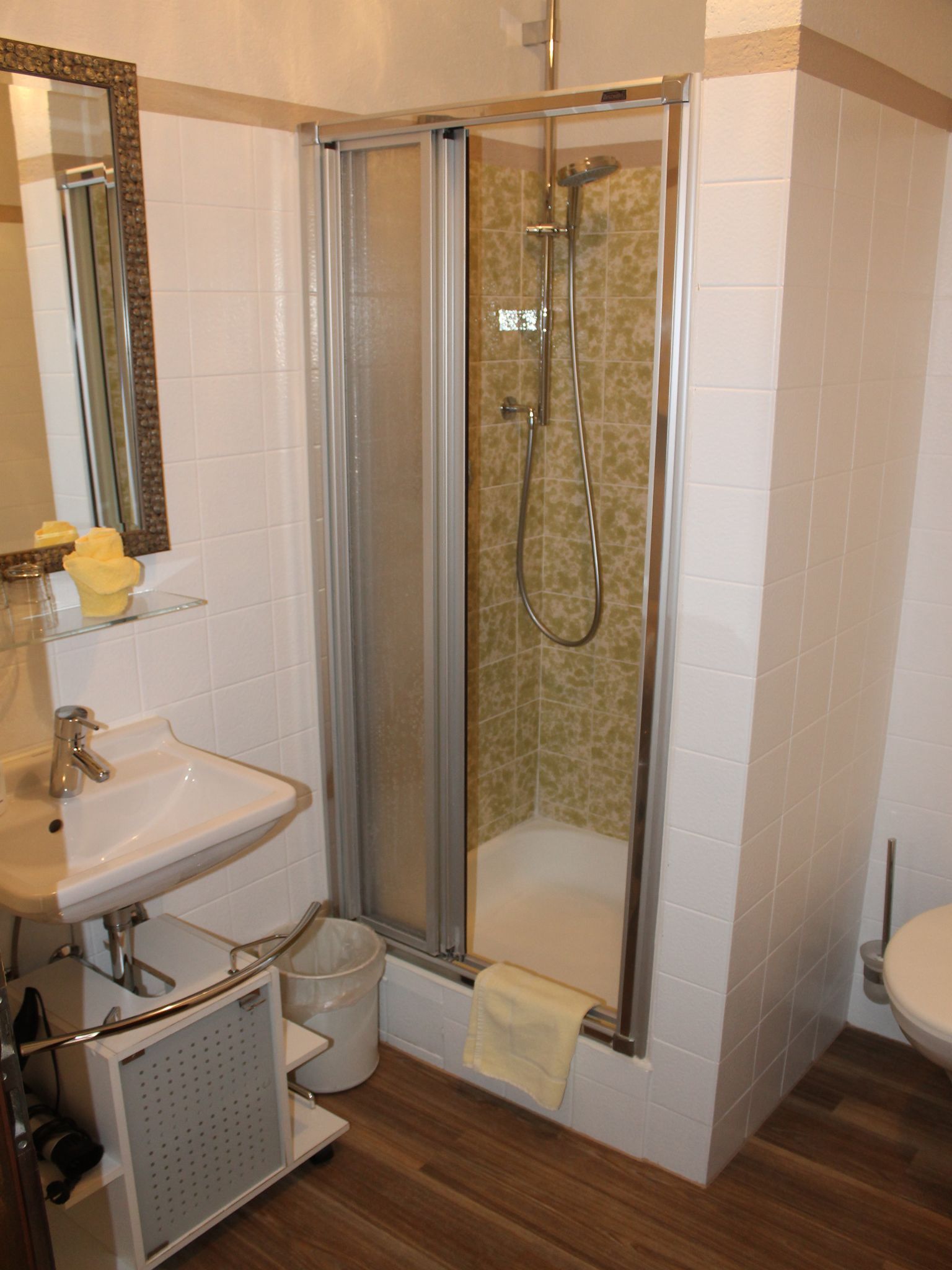 standard double room, balcony | bathroom | shower, hair dryer, slippers, towels