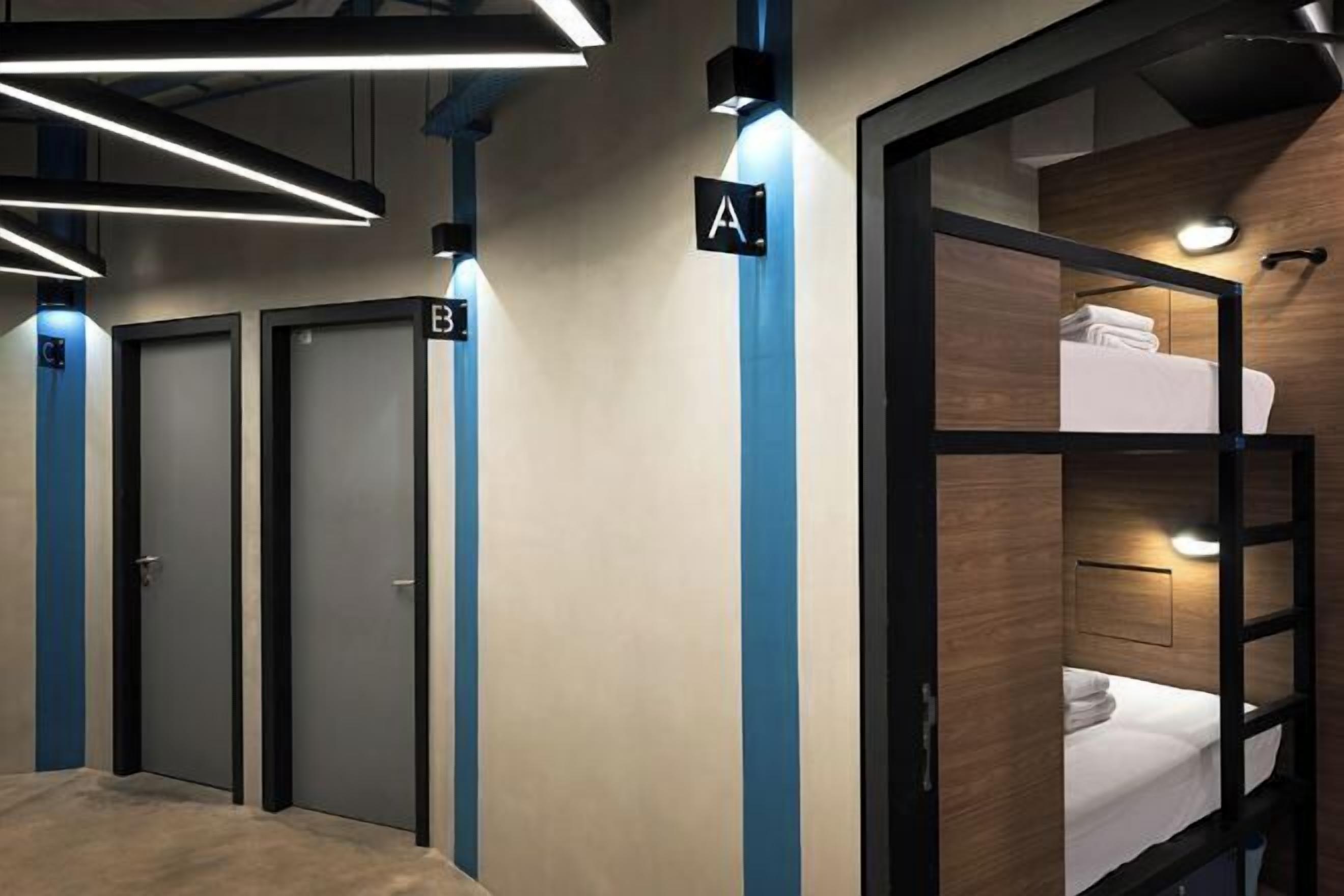 Soundproofing, free WiFi