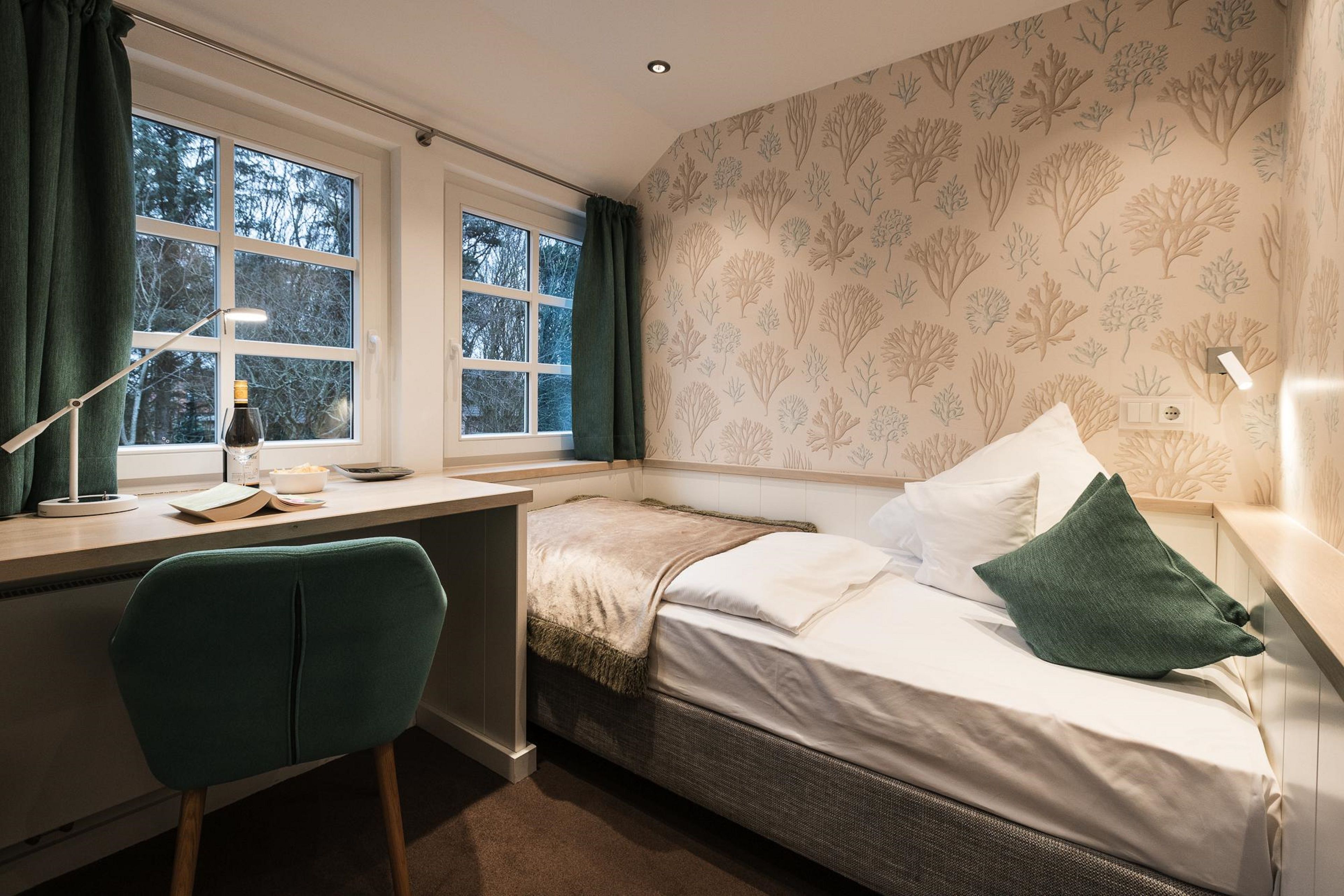 single room | in-room safe, iron/ironing board, cots/infant beds, rollaway beds