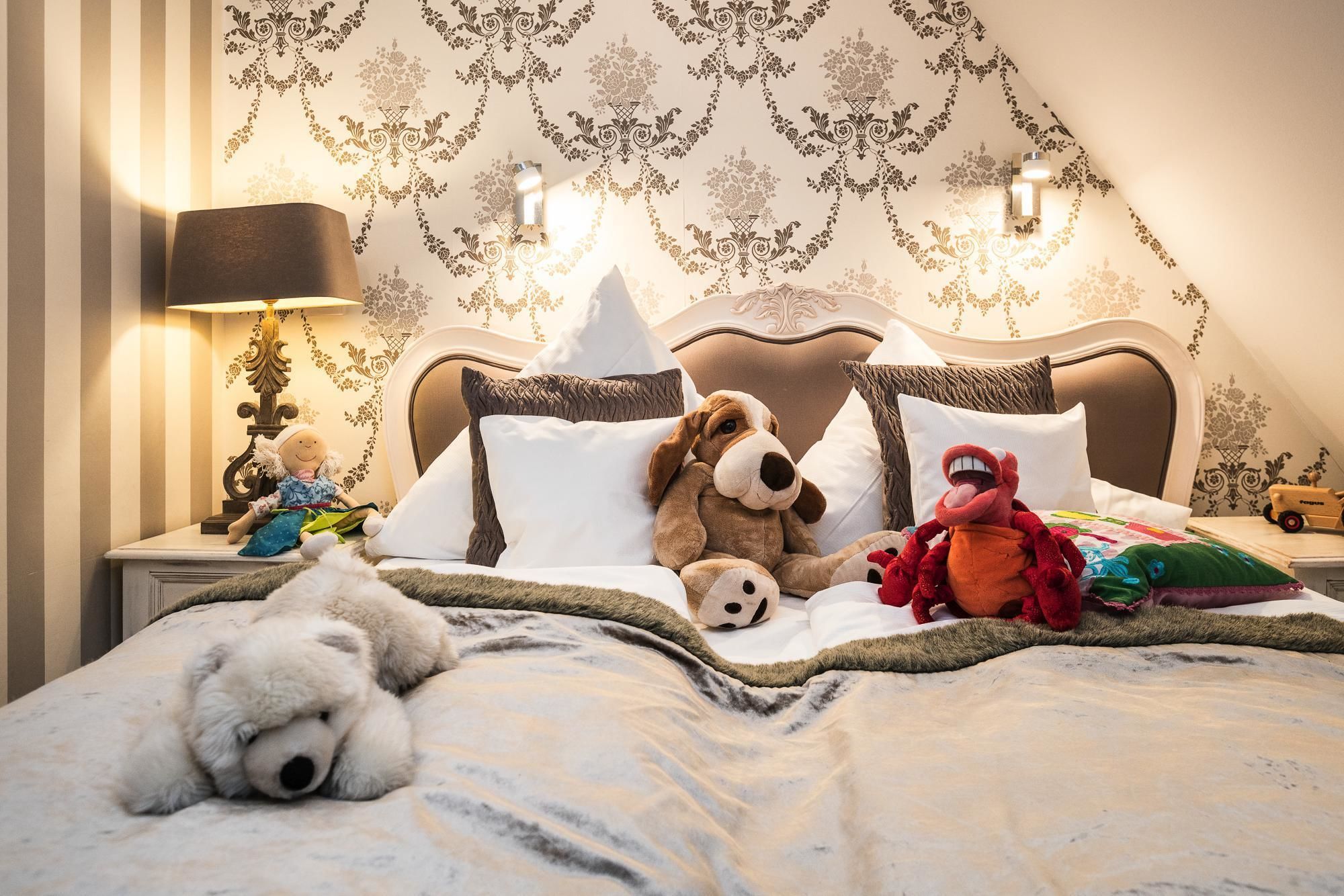 family triple room, 1 bedroom | in-room safe, iron/ironing board, cots/infant beds, rollaway beds