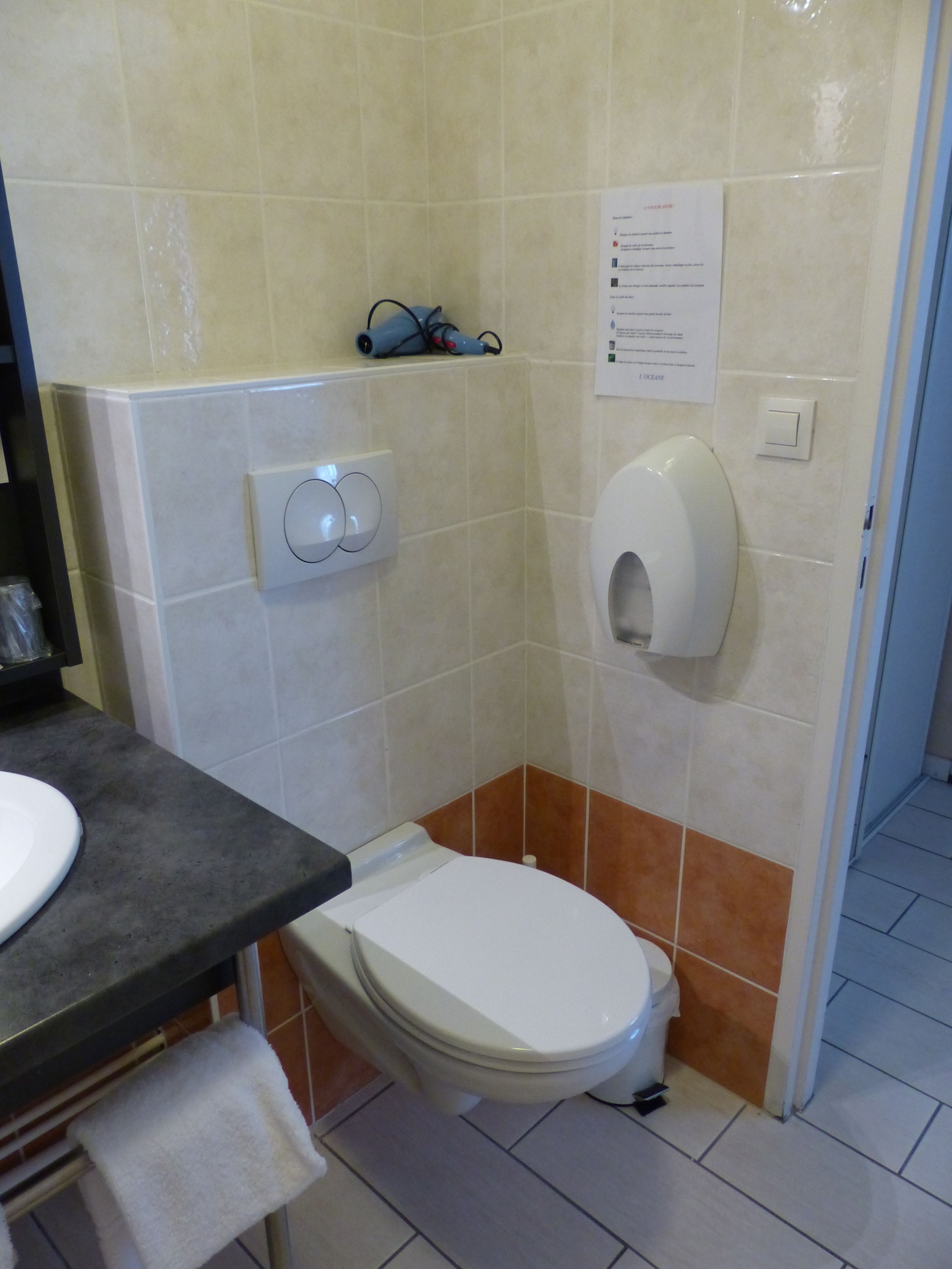 double room | bathroom | free toiletries, hair dryer, towels