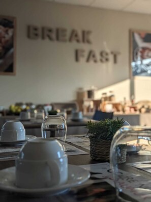 Daily buffet breakfast for a fee