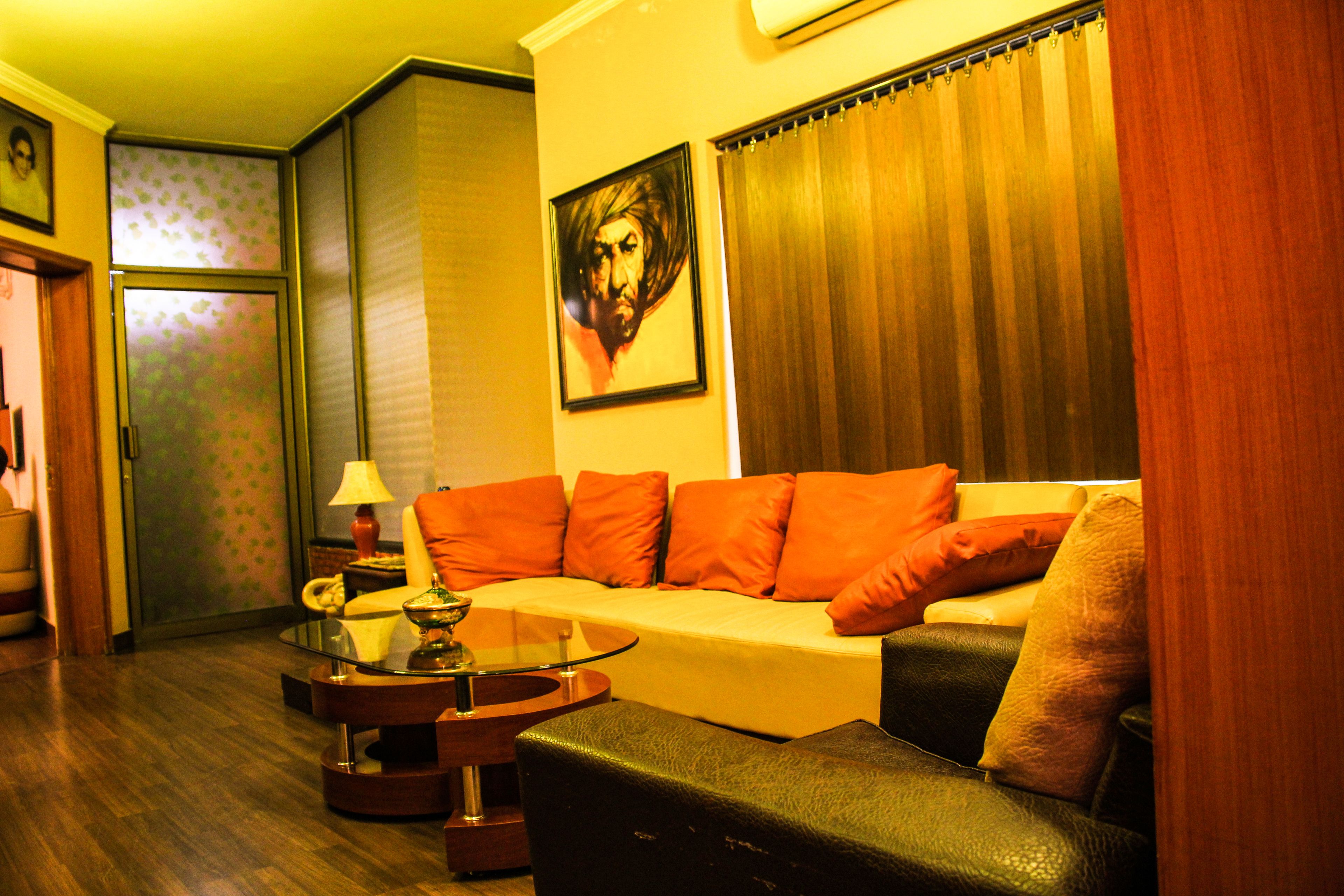 豪華雙人房 (Red ) | 起居區 | 42-吋電漿電視、有線頻道、電視、平板電腦