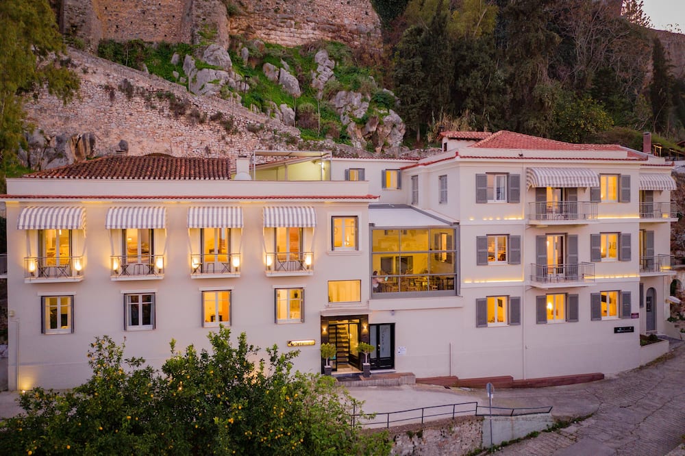 Leto Nuevo Hotel