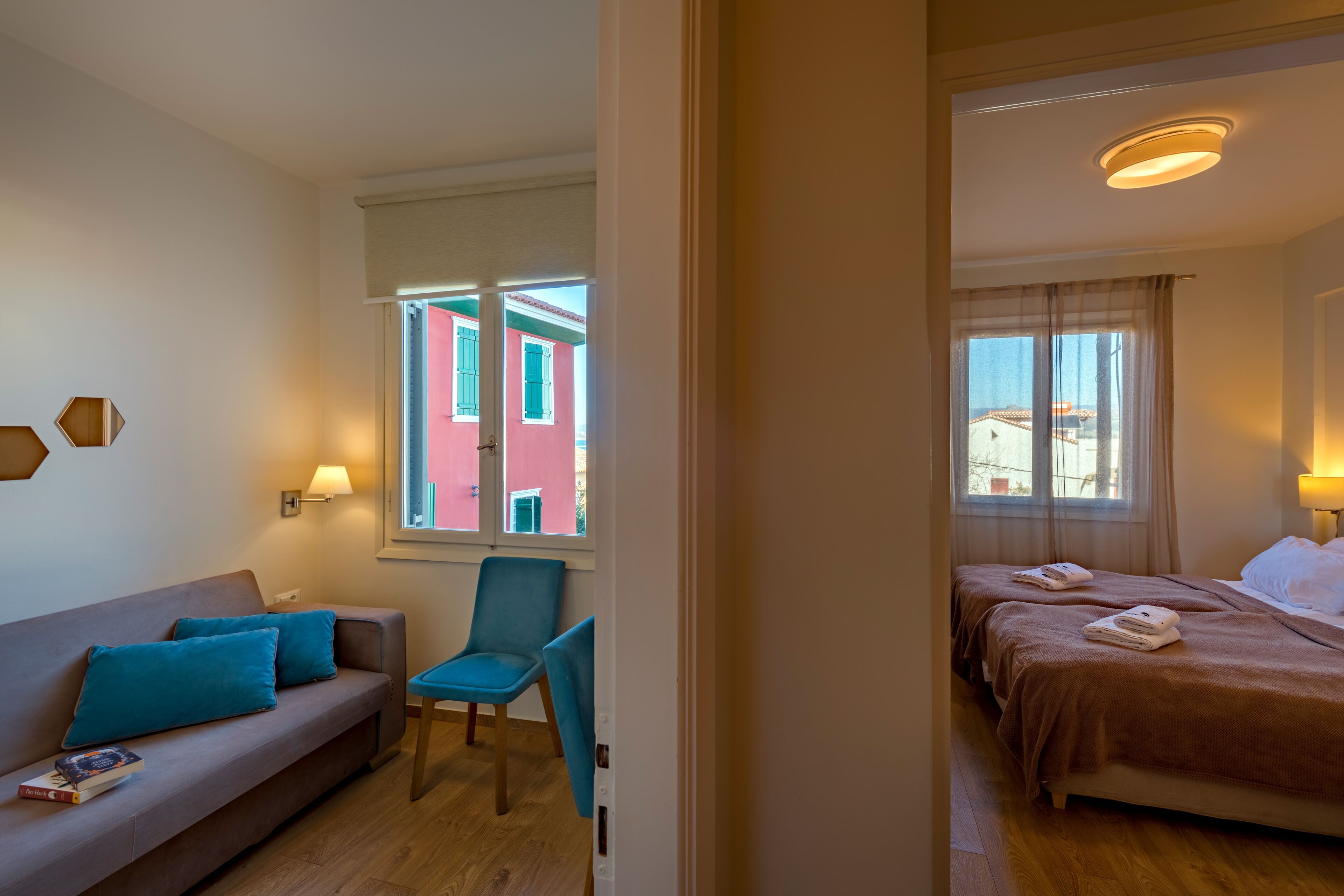 triple room | 1 bedroom, in-room safe, individually decorated, desk