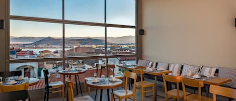 Daily buffet breakfast (EUR 13 per person)