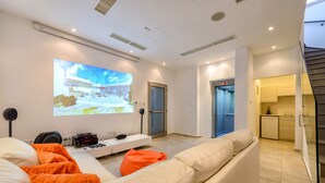 Villa, 6 chambres, piscine privée | Coin séjour