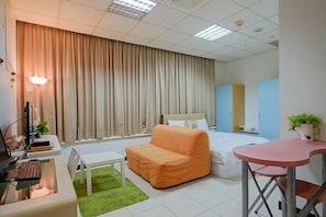 LED TV - 85 Cape Inn (Kaohsiung)