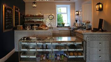 Lunch and dinner served