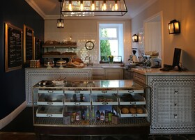 Lunch and dinner served