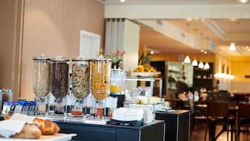 Free daily continental breakfast