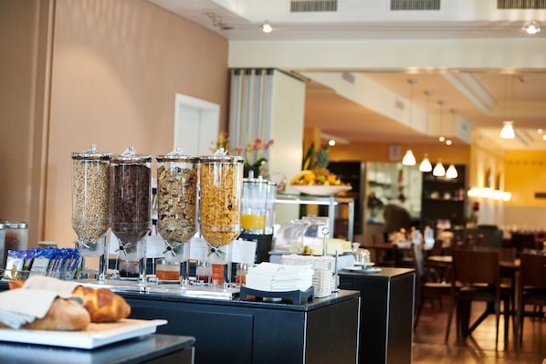Daily continental breakfast for a fee